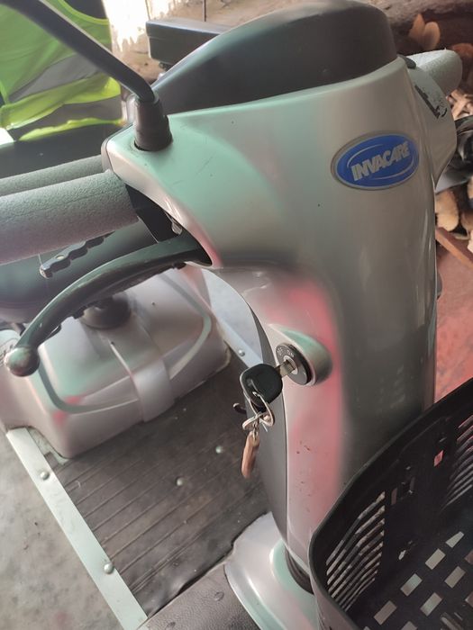 Електрически скутер , количка .