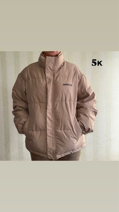 Продаю женские куртки б/у. Состояние хорошее, носились аккуратно.