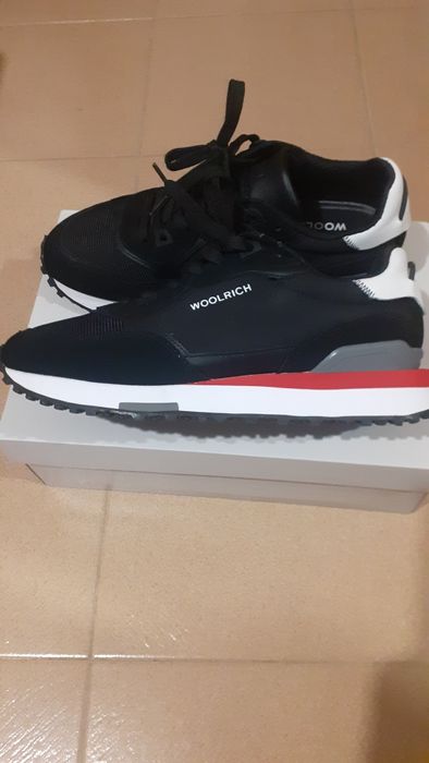 Продавам мъжки маратонки улрич