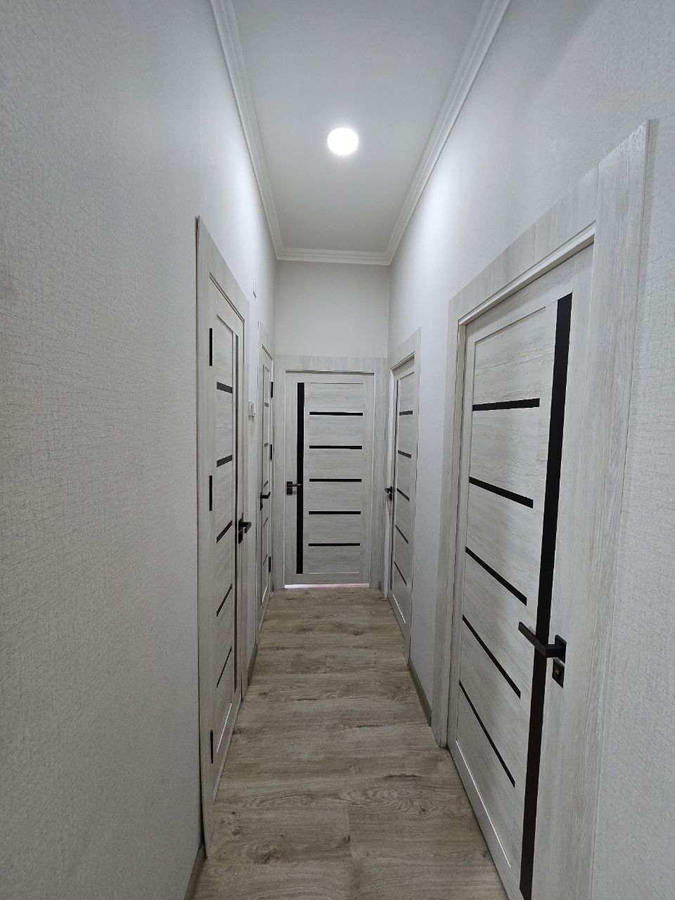 Yunusobod 4 mavze 2 xona 9 etaj 11 etajli sotiladi novostroyka