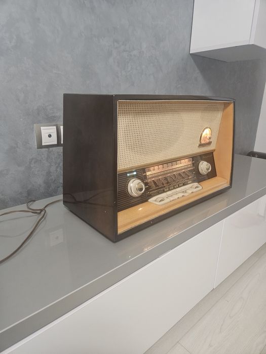 Radio Magnet (Loewe-Opta)