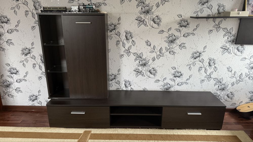 Тумба под телевизор