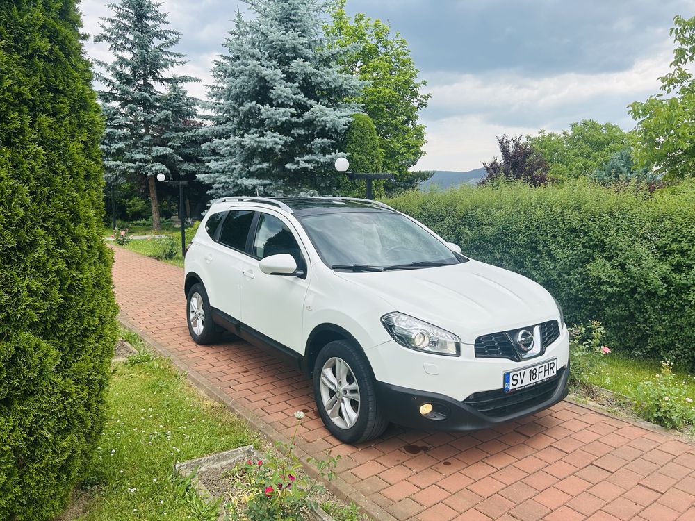 Nissan Qashqai+2-(7 locuri)-4x4-model Texna Fulll-Impecabil