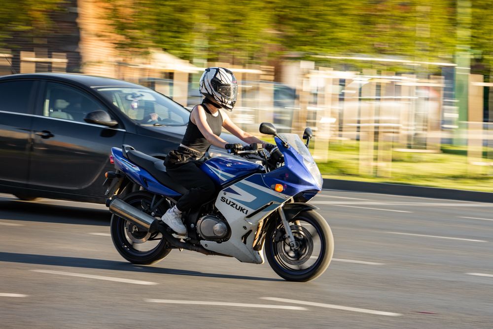 Vând Suzuki GS500F 2005