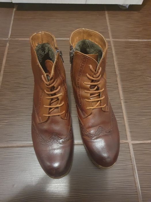 Vând ghete dama piele