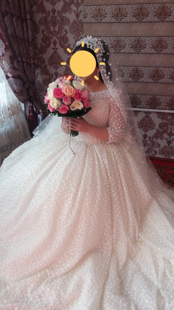 Платье свадебное.