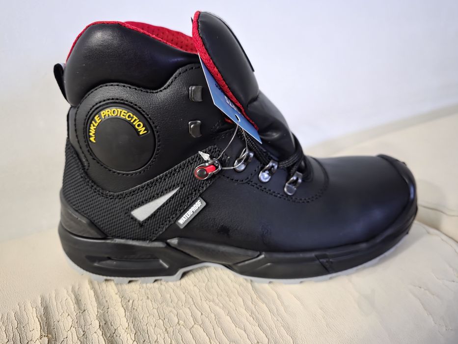 Bocanci Giasco S7S din piele