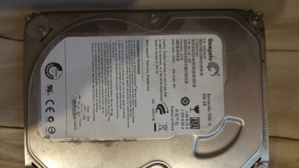 Четири хард диска 2тб, 1тб, 750гб и 500гб