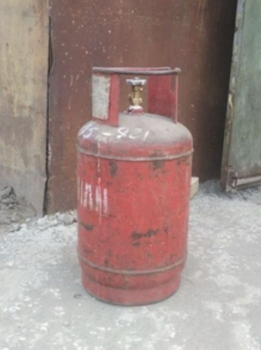 Продам газовые баллоны полные