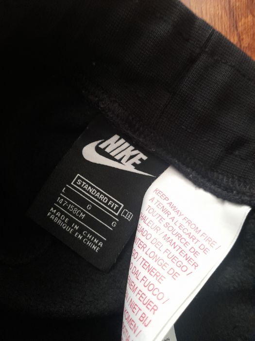 Nike tech младежки долнища 147- 158 см L размер.