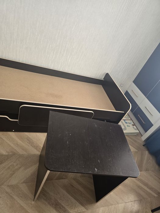 Кровать двухъярусная продаётся