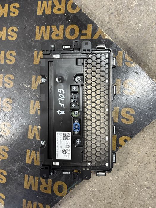 Vw Golf 8 2.0gti 245 кс 2024 година Монитор Дисплей