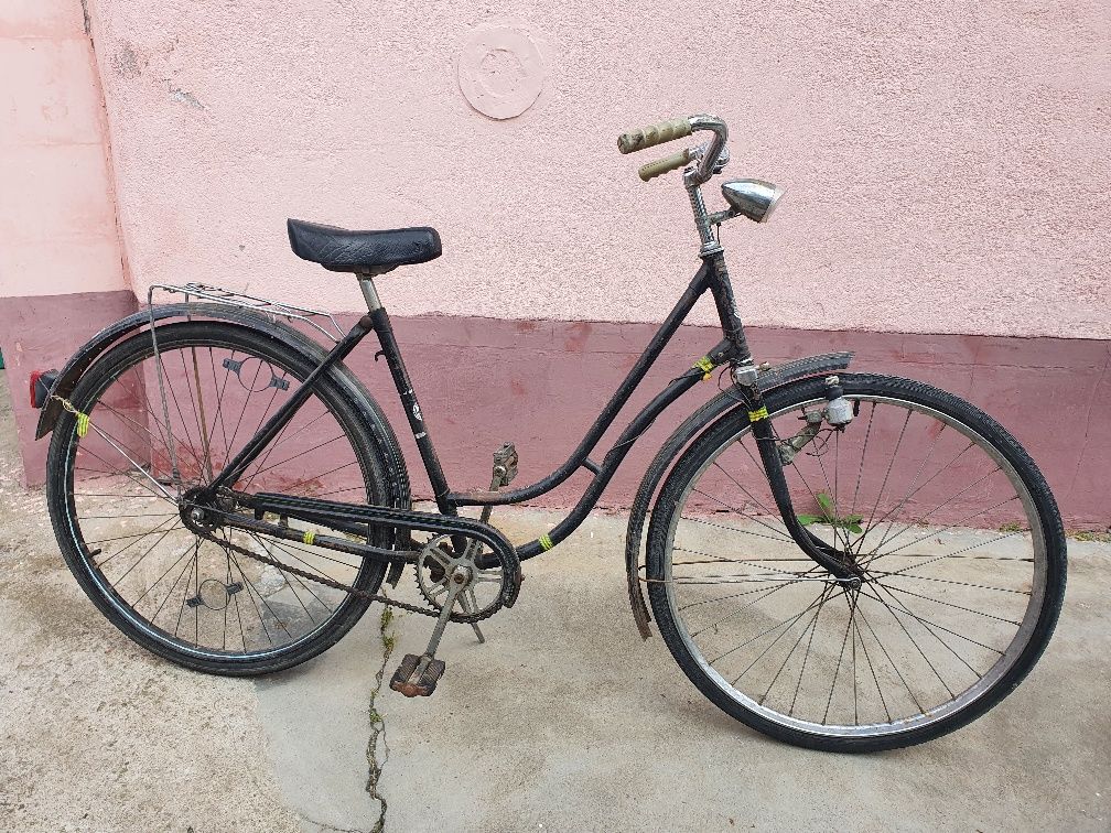 Bicicleta damă veche retro pentru reconditionat robustă roti 28