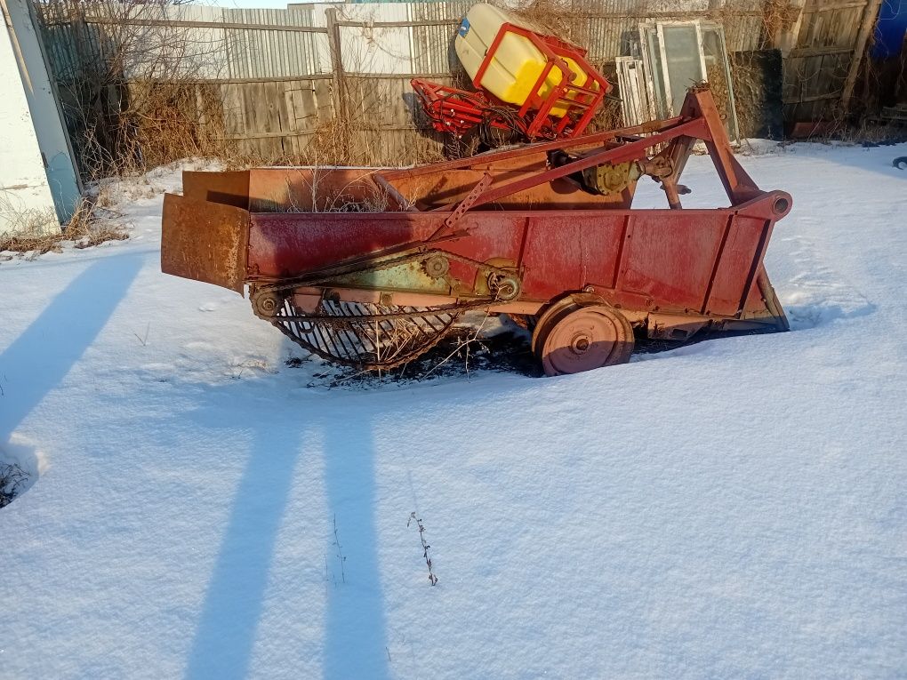 Продам картофелекопалку