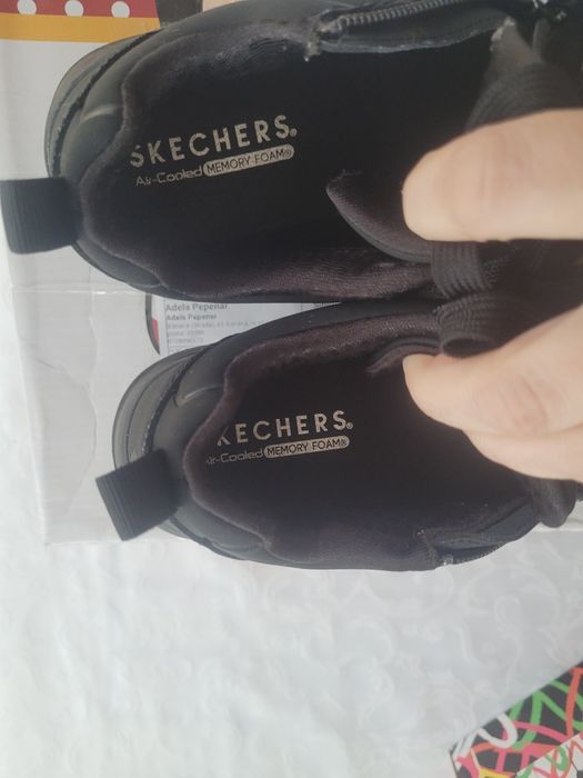 Skechers marimea 33