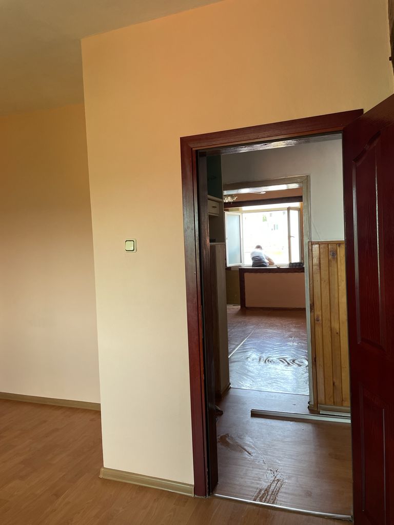 Дава се под наем Двустаен апартамент в Момчилград - 60 кв.м за 112.2 € - Снимка #2