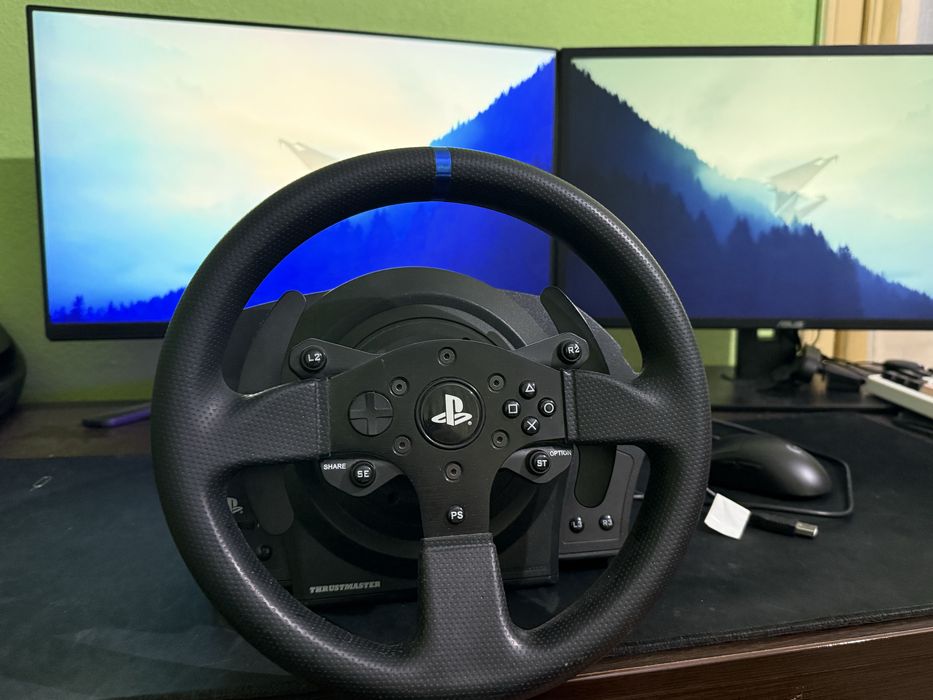 Volan Gaming Thrustmaster T300RS nu LOGITECH , fanatec