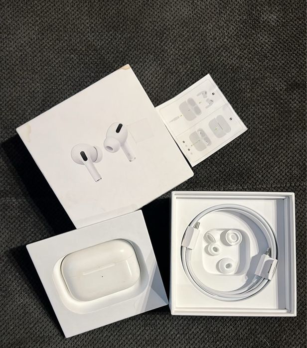 Комплект AirPods Pro