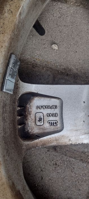 Jante aliaj cu anvelope iarnă