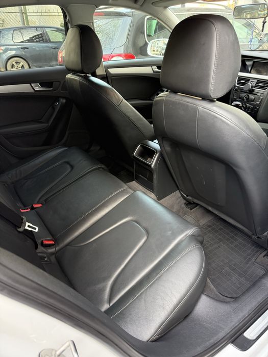 Vand Audi A4 B8 automat Înmatriculată