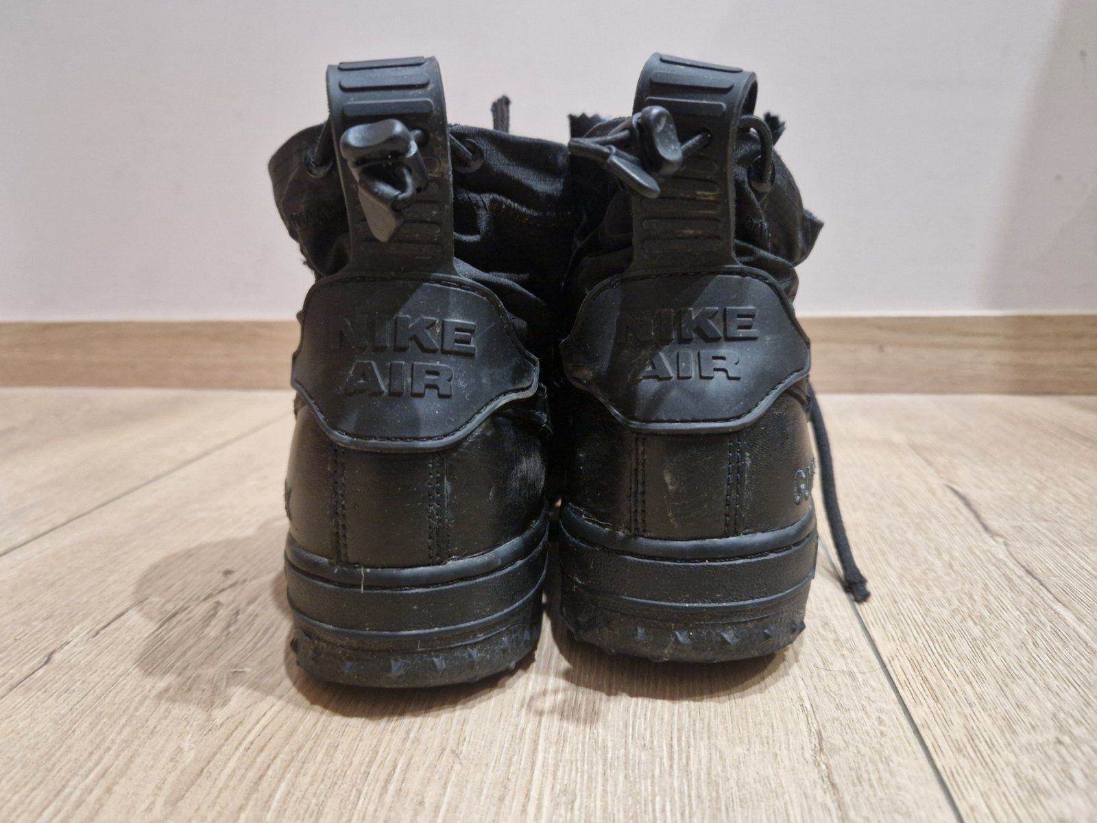 Зимни обувки Nike air 40.5EU