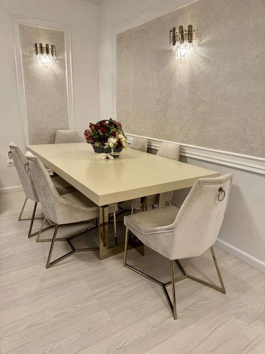 Masa dining cu scaune