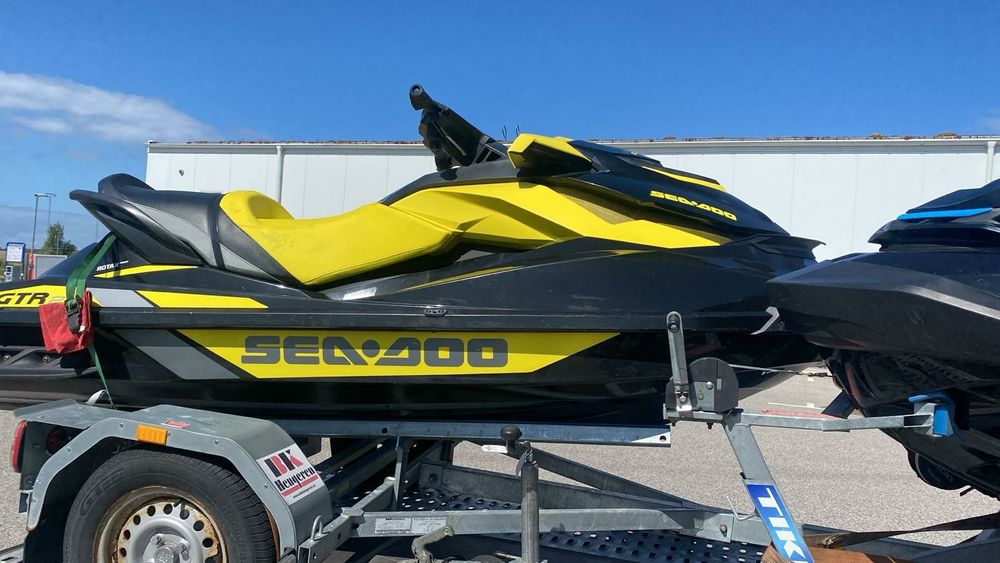 SkiJet Jetski ski Jet Seadoo 215