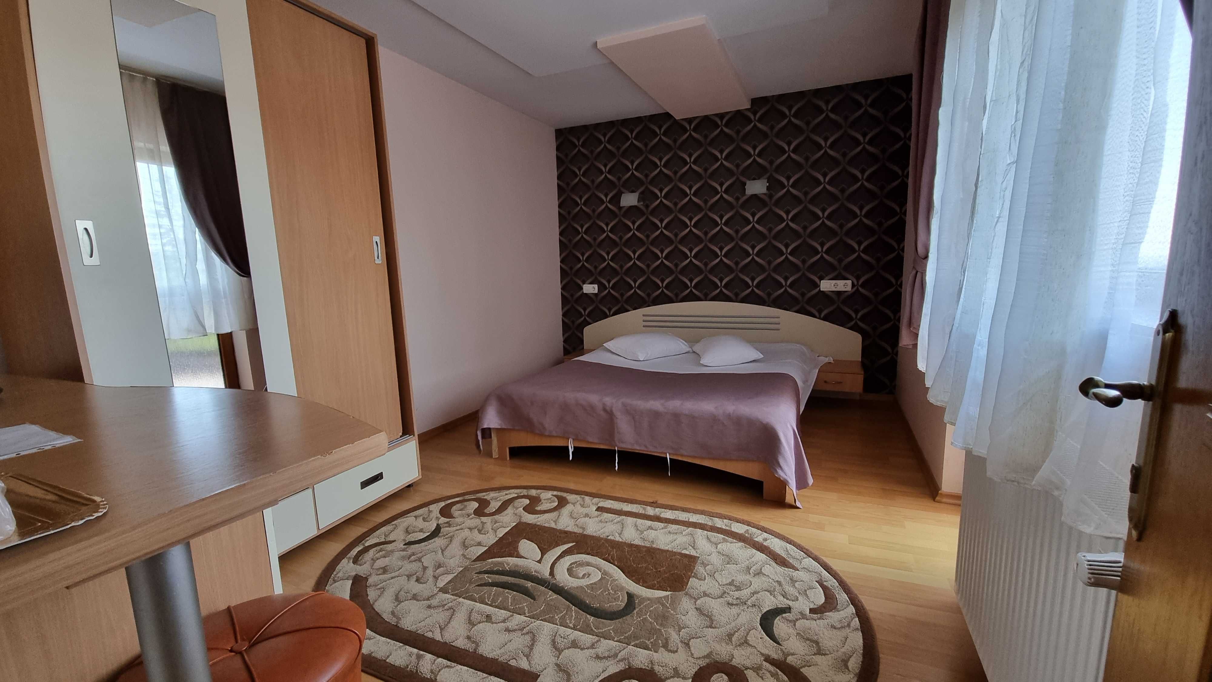 Vand Pensiunea Codrii de Arama