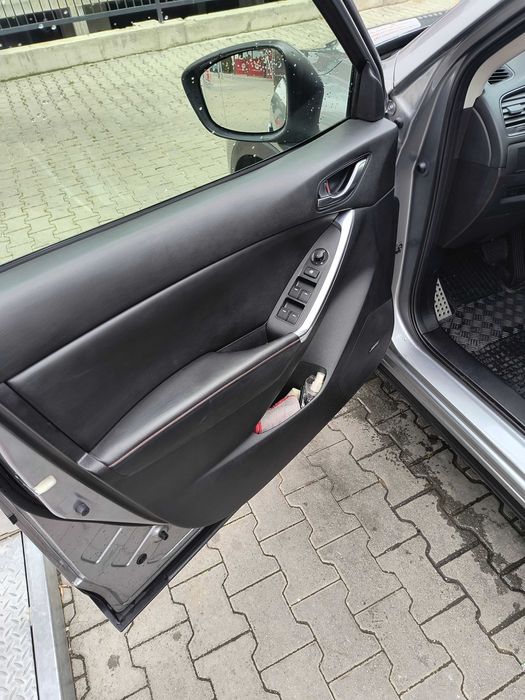 Vând Mazda cx5 mai multe detalii la Nr de telefon