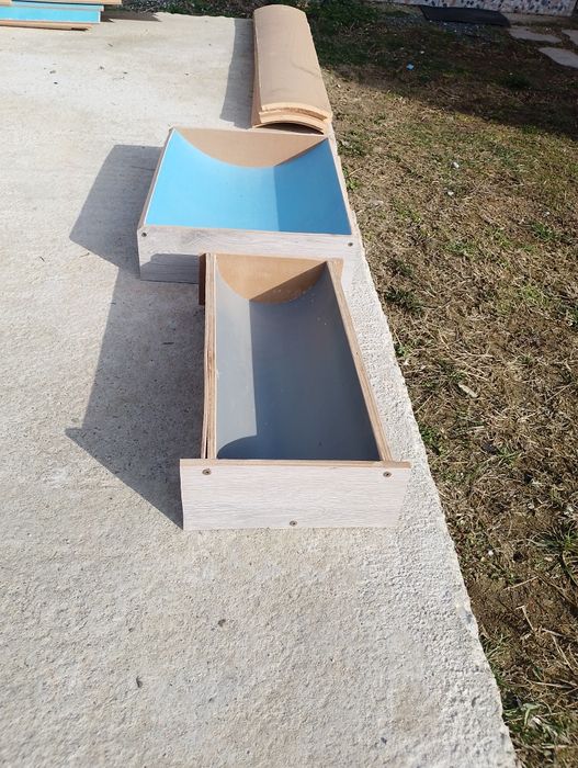 Recipiente din lemn! hrănitori etc