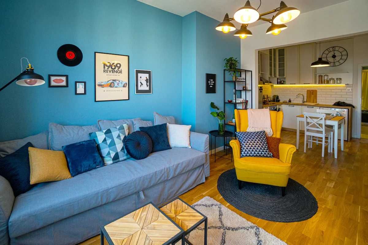 Продава се Двустаен апартамент в София, Център - 56 кв.м за 2858 €/кв.м - Снимка #2