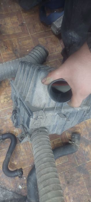 Корпус воздушного фильтра рабочая мембрана б3 пассат 1.8 моно.