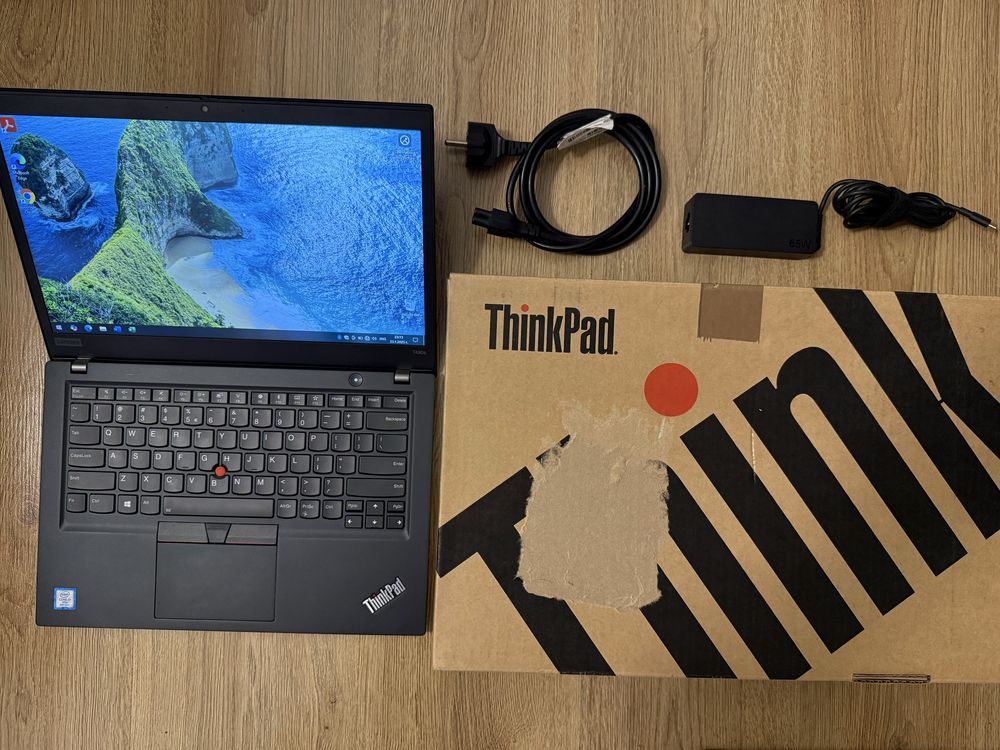 Lenovo Thinkpad T490s, 16 GB ram, Intel Core i7