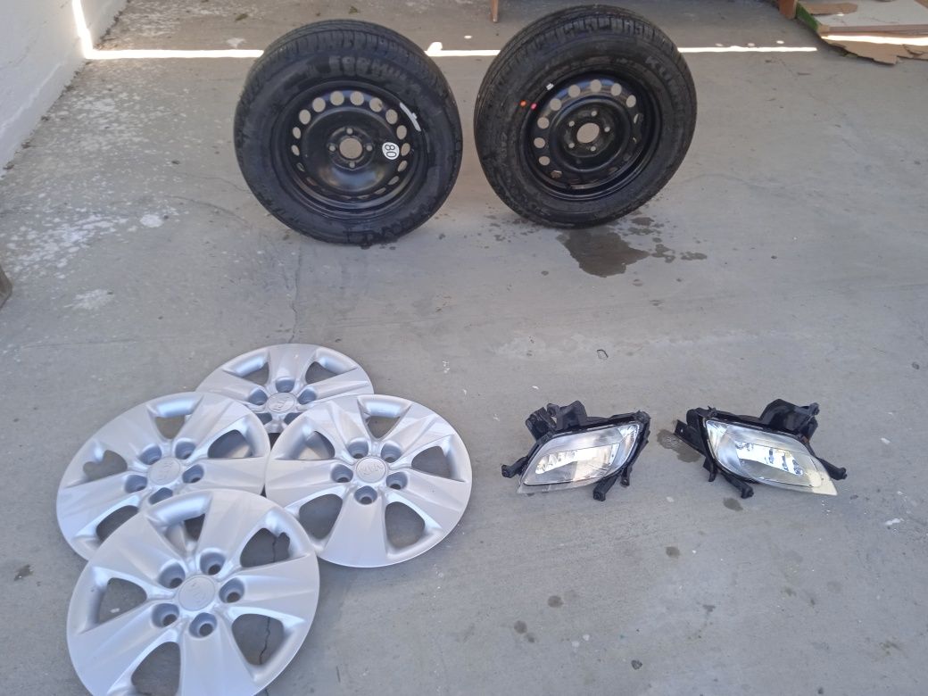 Продаётся колёса с дисками 185/65 R15, и подфарники kia sirata