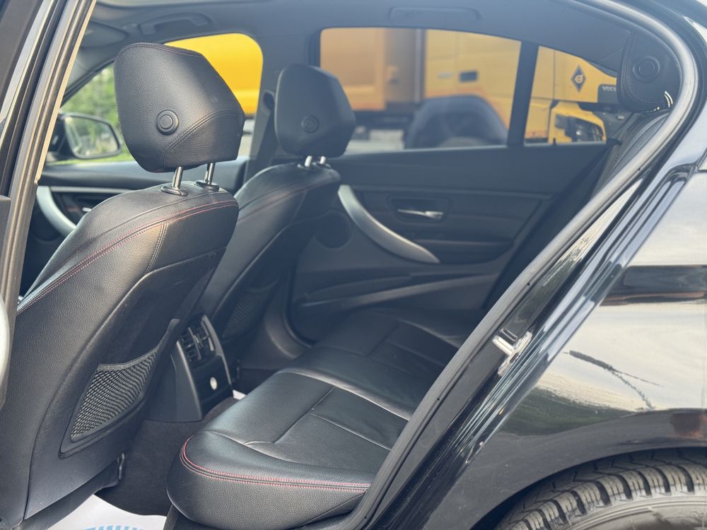 F30 2014-Automat-Trapa-M Packet-Scaune sport-Bixenon