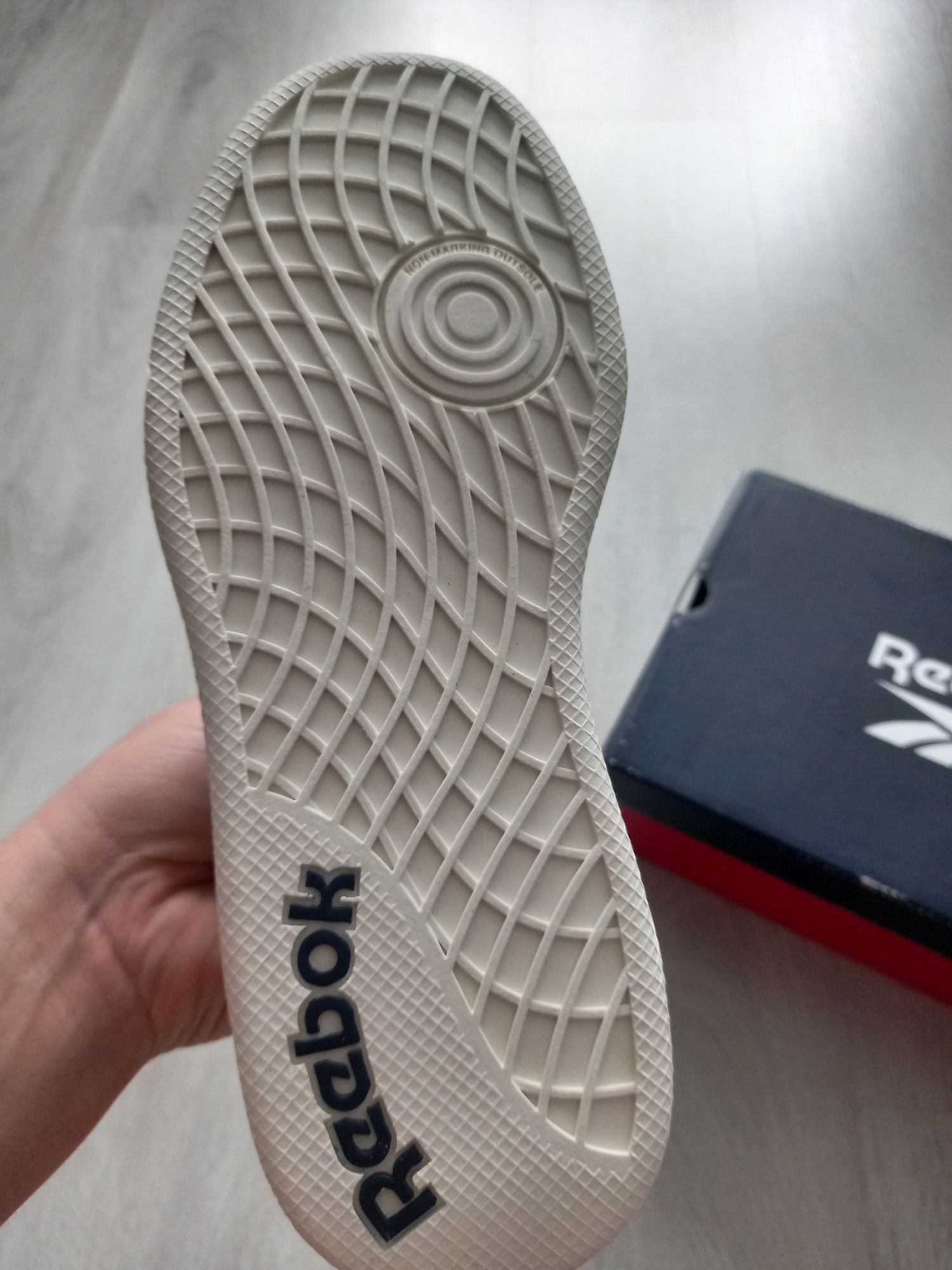 Детски маратонки reebok- естествена кожа