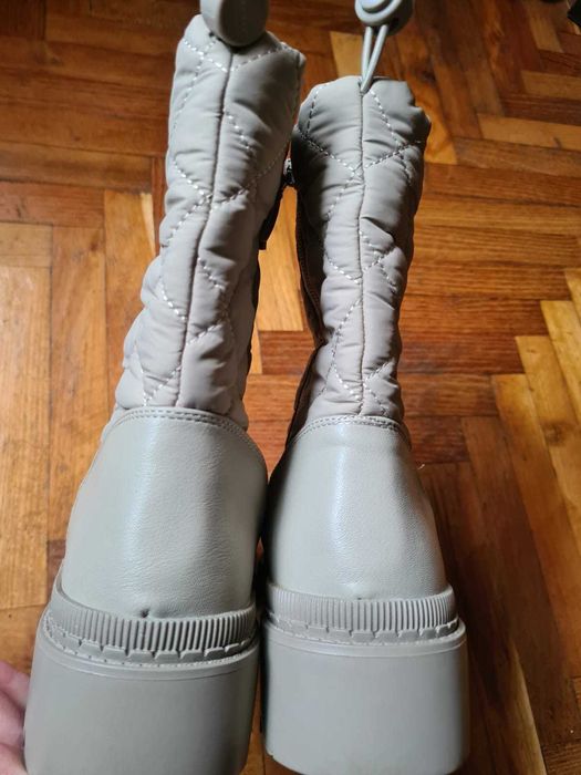 Esprit botine/ cizme de iarna - 37