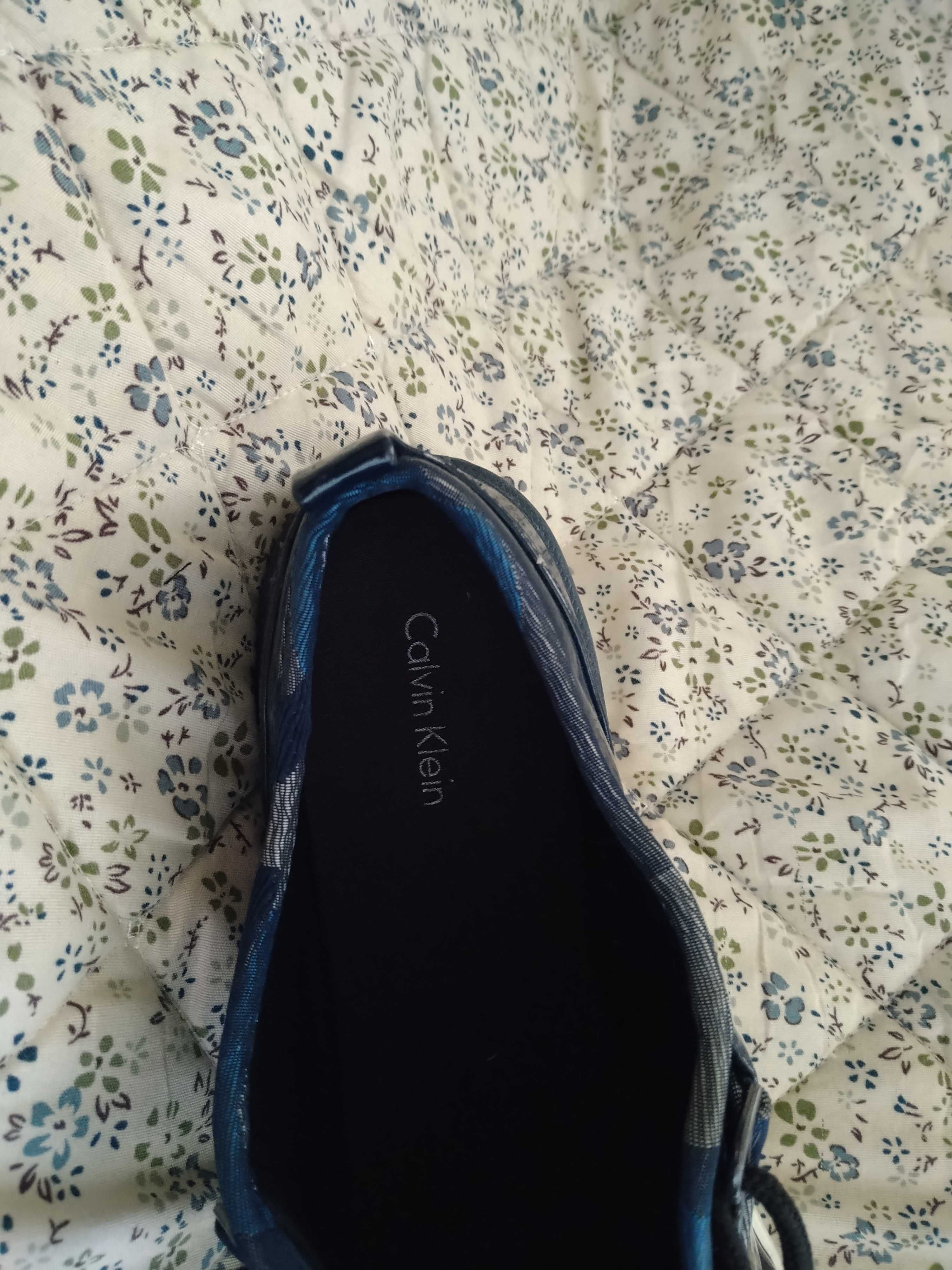 Calvin Klein - маратонки номер 38