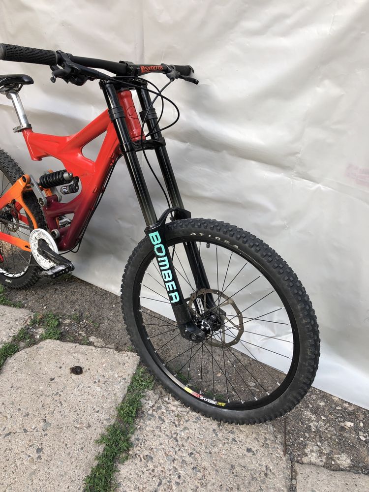 Двухподвес Giant Faith Marzocchi FOX specialized Roval Shimano Rocks