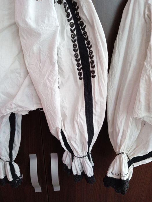 Ie tradițională Tara Fagarasului