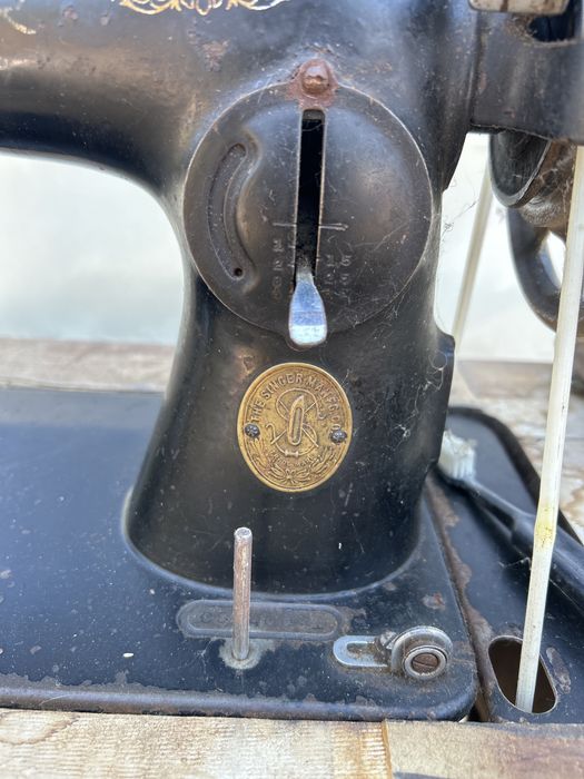 Masina de cusut Singer