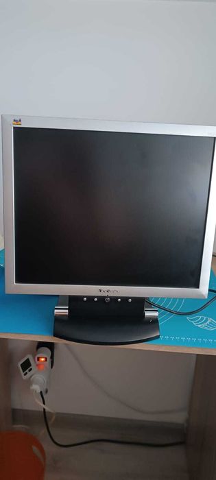 Monitor marca View Sonic 16 inch