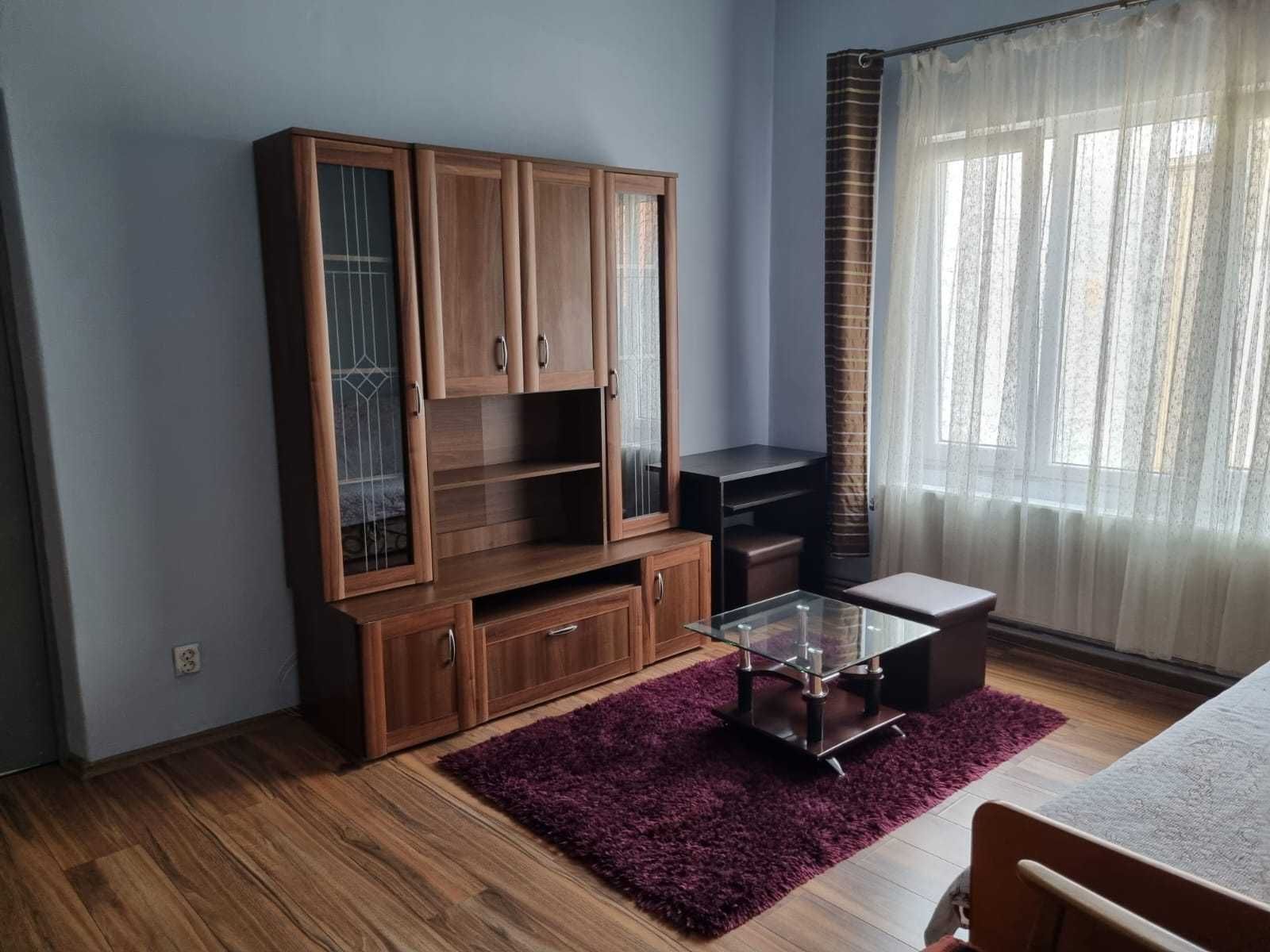 Ofer spre inchirere apartament 2 camere (centru vechi)