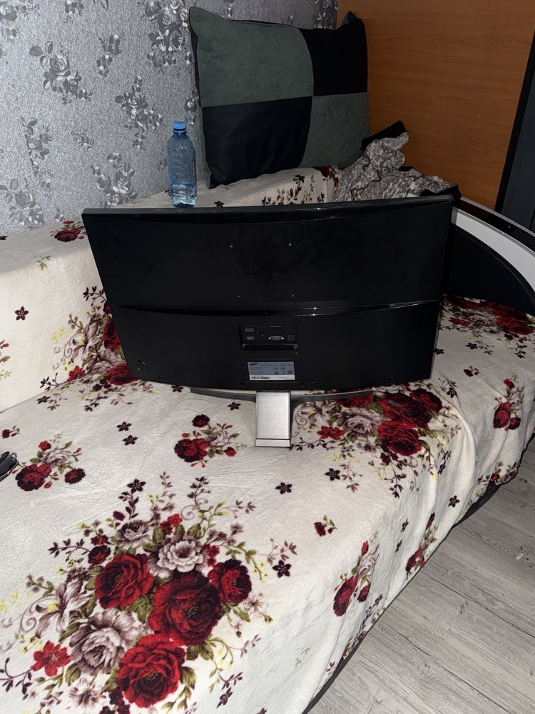 Vand monitor samsunf