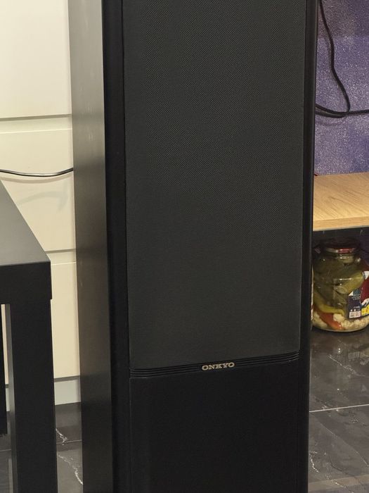 Комплект усилвател с тонколони и тунер ONKYO