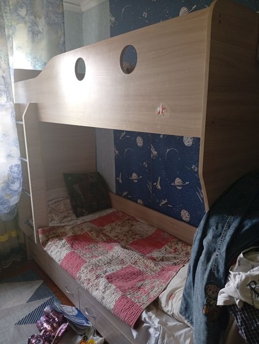Продам кровать двухъярусная