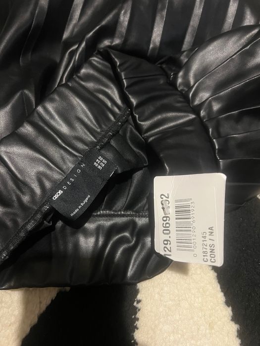 Кожена пола плисе