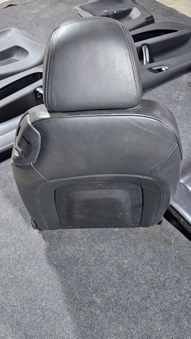Interior piele complet Audi TT 8J 

Stare buna
Scaunele fata au incalz