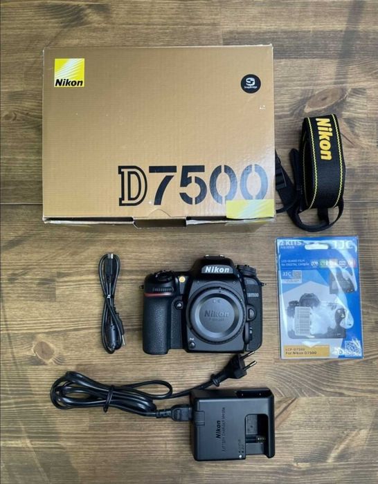 Nikon D7500 + объектив 18-140mm