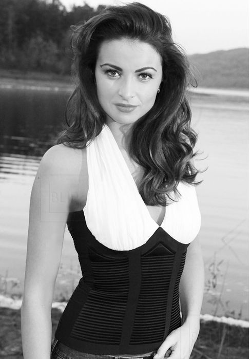 Стилен потник с гол гръб Bl!P